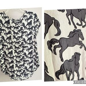 NWT H&M Short Sleeve Blouse With Black Horse Pattern Size 2